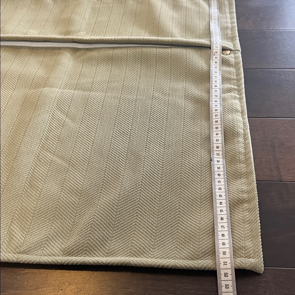 2 Sage Green pillow covers with heart zipper - Picture 11 of 11